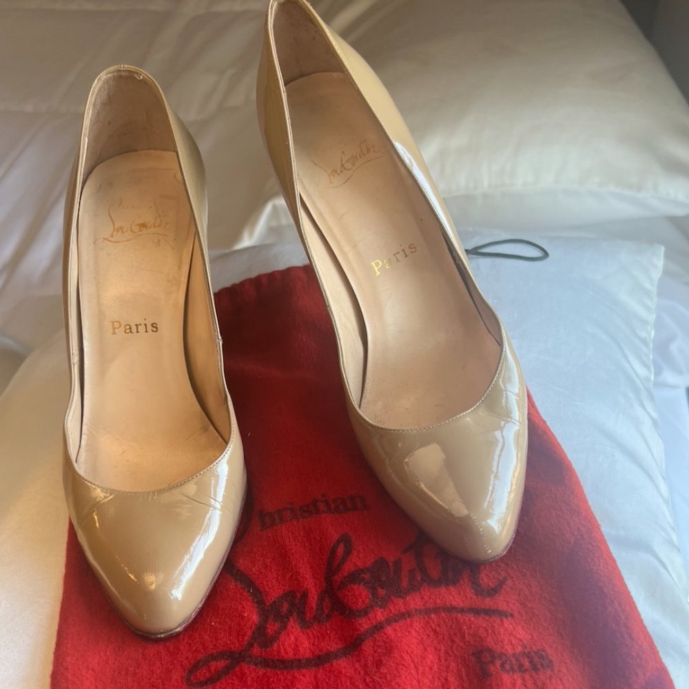 Christian Louboutin Nude Patent Pumps AUTHENTIC